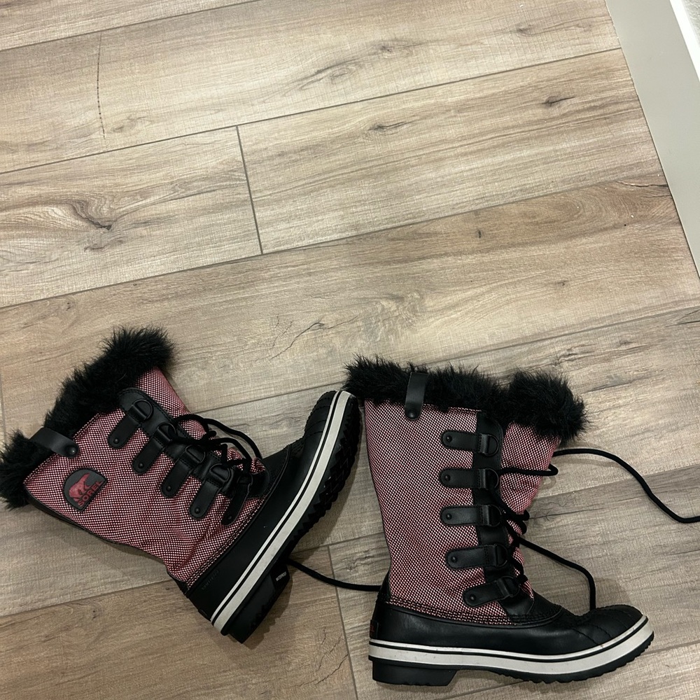 Sorel Women's Winter Boots - Black and Pink